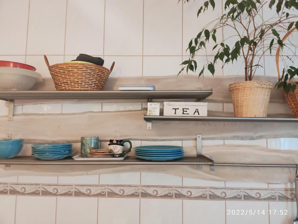 Romantic Two Bedroom Apartments In The Hills Of Budapest With Private Parking Bagian luar foto