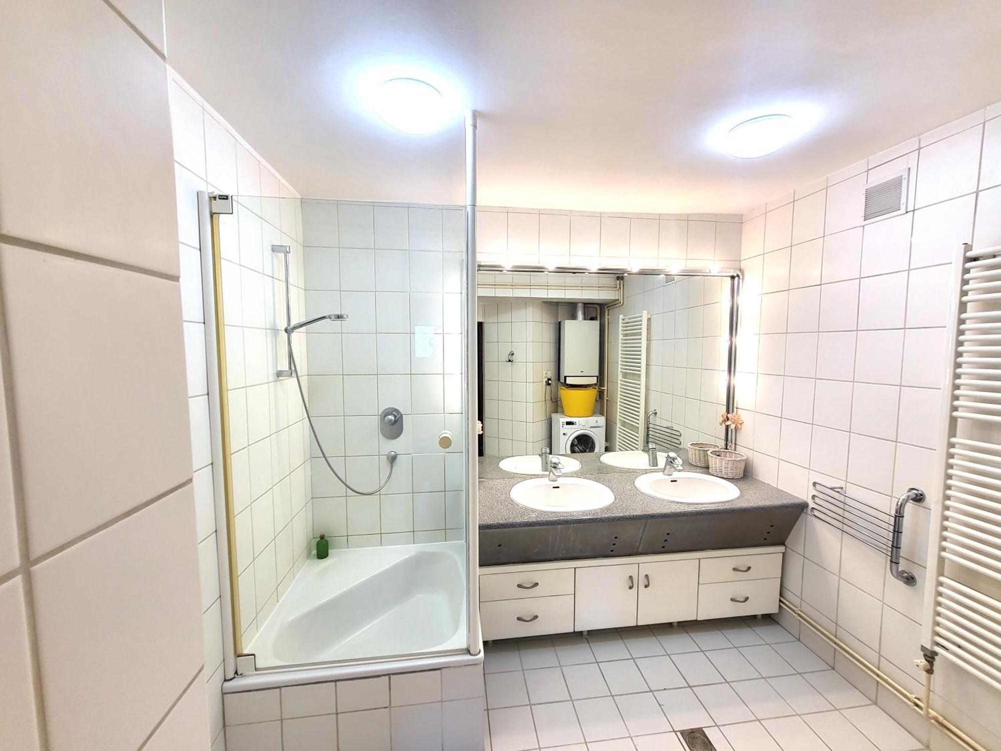 Romantic Two Bedroom Apartments In The Hills Of Budapest With Private Parking Bagian luar foto